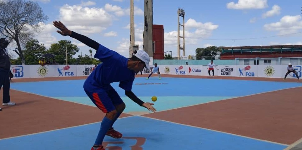 Baseball5 en Cuba: Santiago bailó en casa del trompo en zonal juvenil.