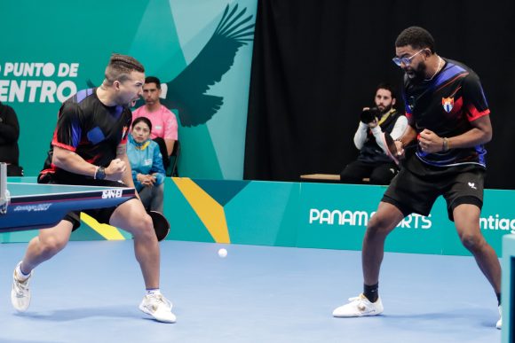 Magia y talento en el tenis de mesa cubano: Andy y Jorge Moisés son oro continental