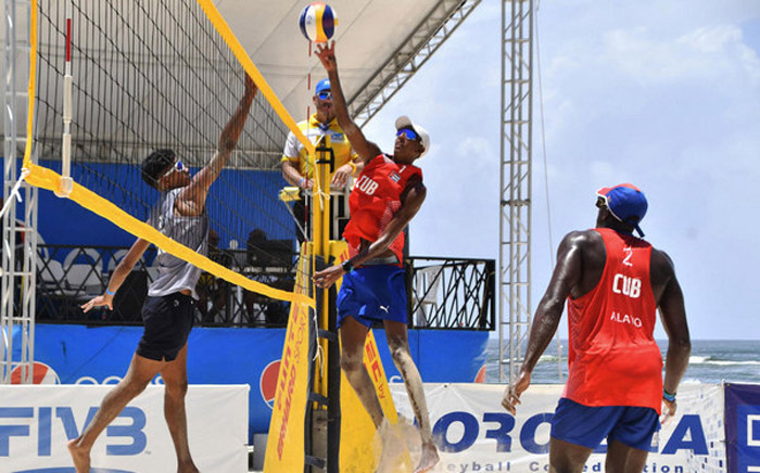 Invicto dúo playero Díaz-Alayo hoy en semis en Dominicana