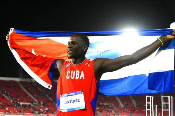 Lázaro Martínez brilla en Marruecos con récord de 17.10 m en la Liga del Diamante